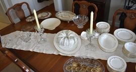 Gold Edged Chantilly Gold Worcester Complete Set of China