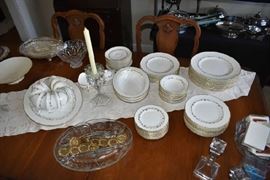 Gold Edged Scalloped Chantilly Gold Worcester China