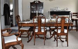 Queen Anne Chippendale Style Dining Room Set