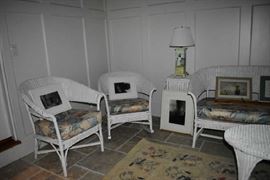 Antique White Wicker Furniture