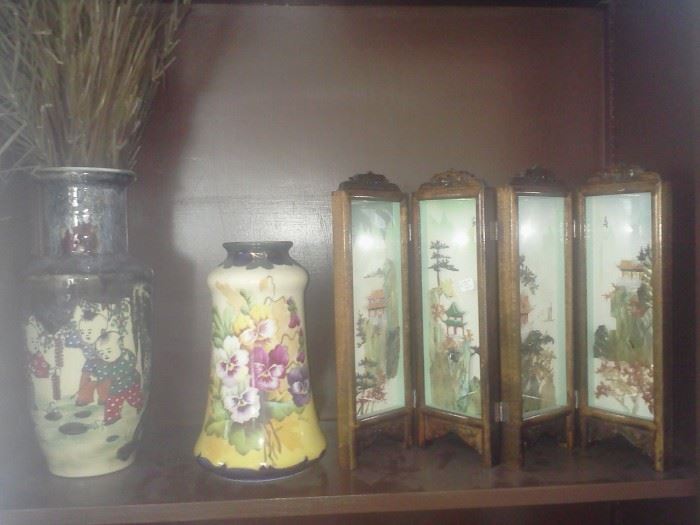 Asian screen, vases