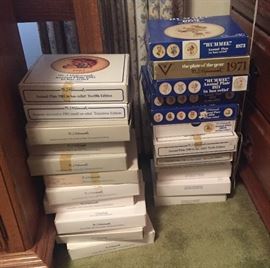Large collection of hummel plates