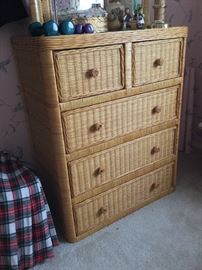 Wicker chest, can use as shown without mirror on top