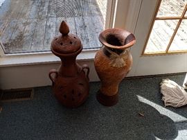 Large Vase decor. Both very heavy and ceramic