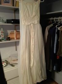 Retro/Vintage bridesmaid dress.