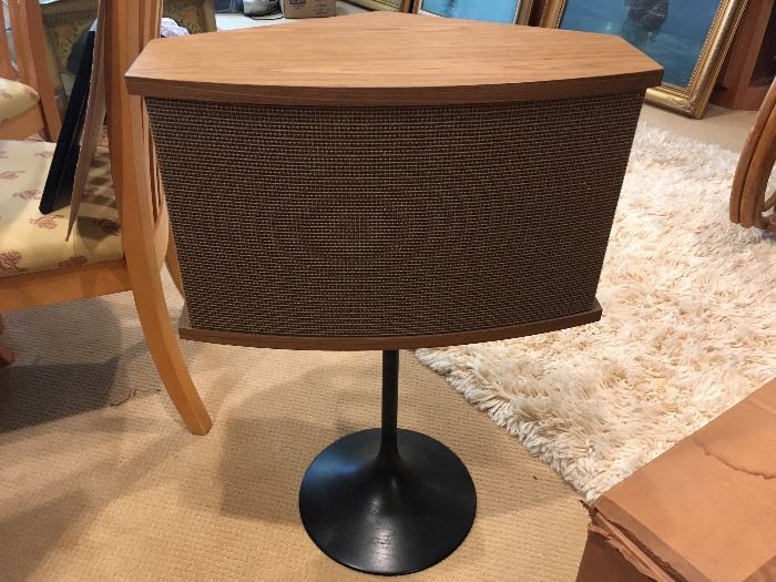 Pair Set of Bose 901 Speakers with Stands