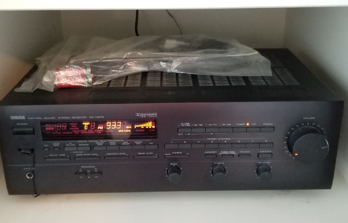 Yamaha Receiver (ALL WORKS GREAT !!!)