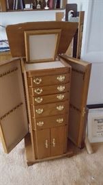 Large Oak jewelry chest