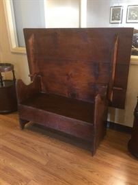 1800s settle, converts from bench to table, handmade, mint condition
