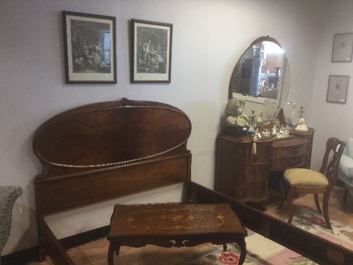 Vintage bed and vanity 