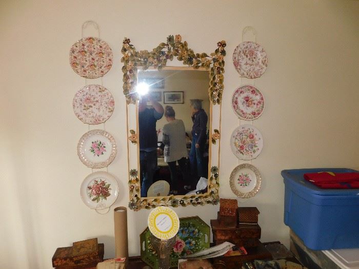metal floral decorated wall mirror