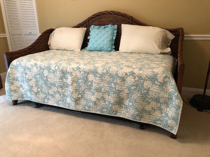 Trundle bed, great for guest room or if you need bedroom/living room .  Coverlet is not for sale