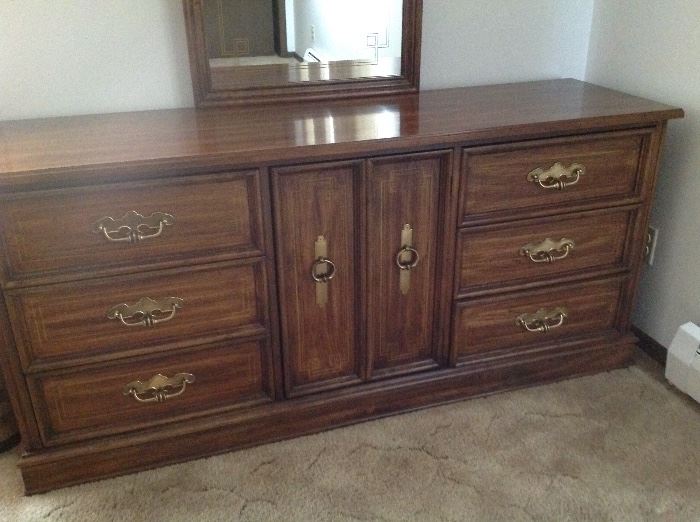 Dresser to bedroom set