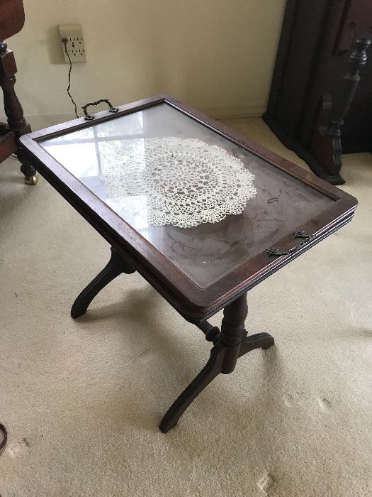 Coffee/tray table