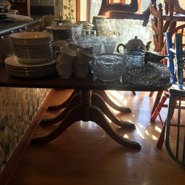 diningroom table