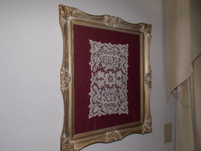LACE IN FRAME