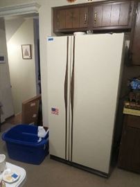 NICE REFRIGERATOR IT  WILL SELL FAST 