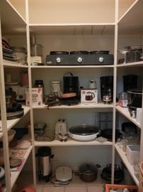 Large selection of small kitchen appliances