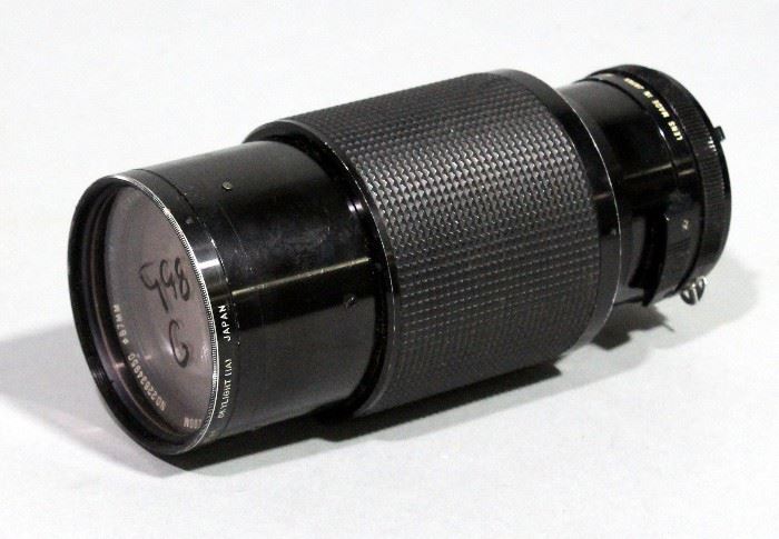 Vivitar Series 1 70-210mm 1:35 Macro Focusing Auto Zoom Lens #22634950 with Case