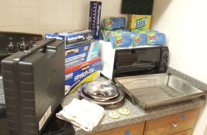 FKT018 Toaster Oven, Scotch Brite, Stove Pans & More
