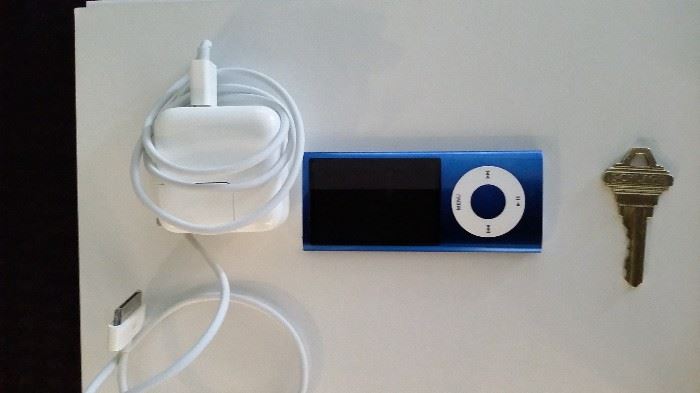 Apple iPod Nano 5th Gen, A1320, Blue, plus charger. Works great. 