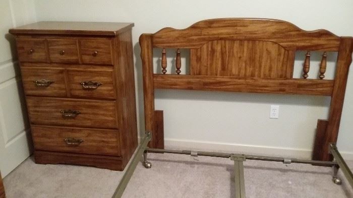 4 Drawer Chest and Headboard 