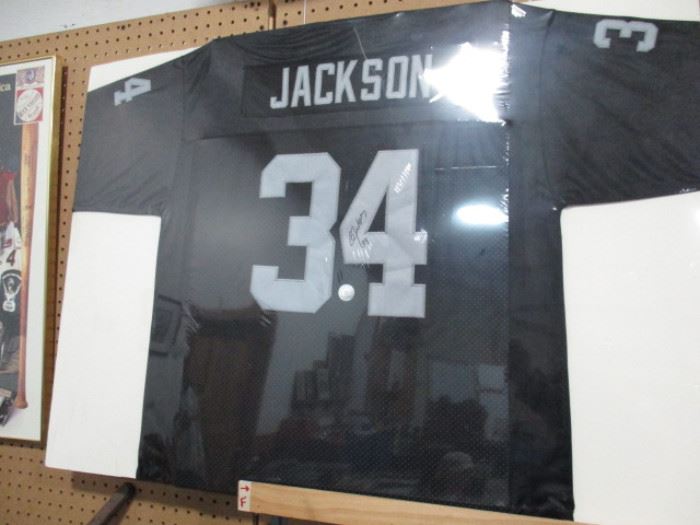 Bo Jackson jersey signed