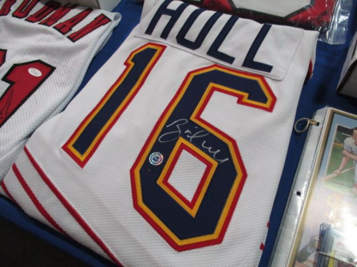 Brett Hull signed hockey jersey