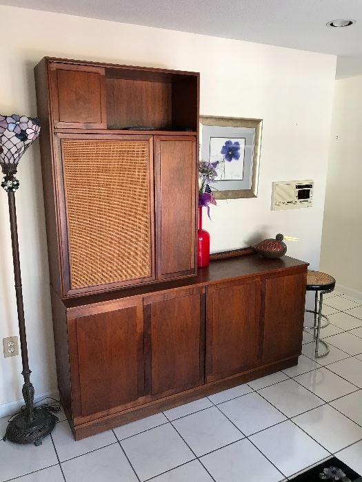 Vintage Founders Credenza with Hutch. Nice sleek design with plenty of storage and bi folding doors in the front. Excellent condition excellent finish with very minor signs of use.

OVERALL TOTAL MEASUREMENTS APPROX 67-1/8" WIDE x 18" DEEP x 80" TALL
CREDENZA MEASURES: 67-1/8" WIDE x 18" DEEP x 32" TALL
TOP HUTCH MEASURES: 33-1/2" WIDE x 13" DEEP x 48" TALL 

$1900