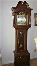 KING ARTHUR GRANDFATHER CLOCK - HAS A BEAUTIFUL FACE and A HEAVENLY CHIME, SEE NEXT PICTURE.