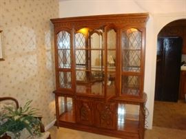 GORGEOUS LIGHTED CHINA CABINET