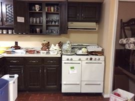 Magic Chef  Oven, cutting boards, Corning Ware Pyrex,glasses