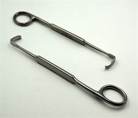 Meyerding Finger Retractor, #1/A, Long, Blunt, 6mmx17mm, 7", Qty 21, #2/B, Long Toothed Blade, 5mmx16mm, 7", Qty 10