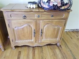 sideboard server ethan allen