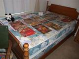 Great double bed with or without framework. Framework, nice maple.
Vintage art books.