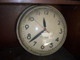 Vinage clock