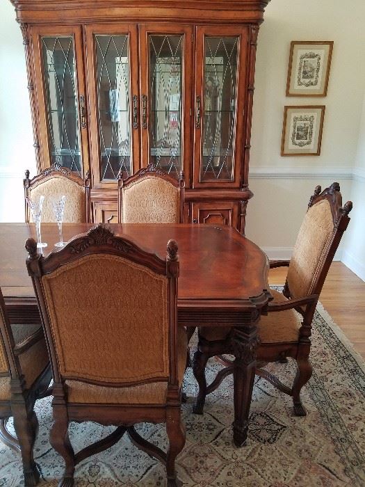 Elegant Dining Room Table and Chairs