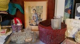 Variety of decorative pieces