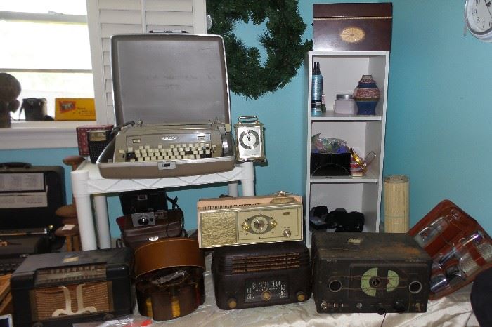 Antique Radios and Typewriters