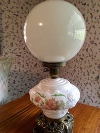 Gone With the Wind style lamp