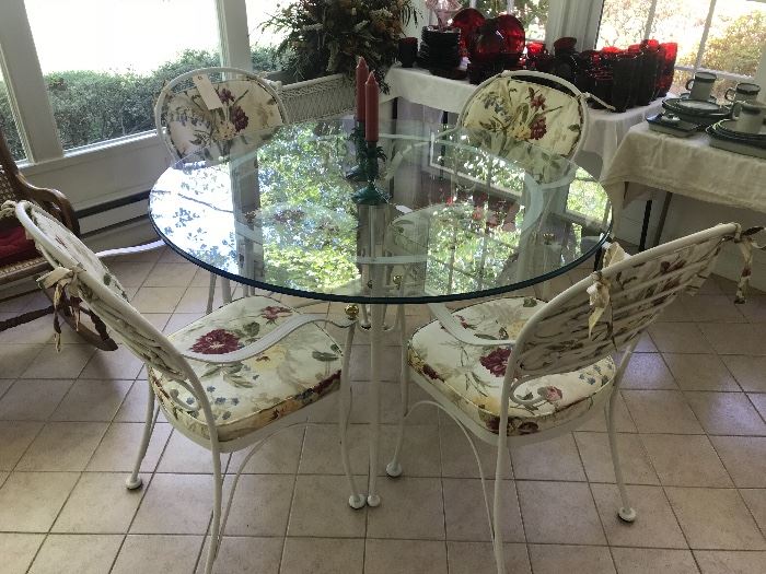Glass top/white metal frame table & chair set