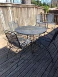 42 in round table with chairs