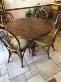 table and 4 chairs