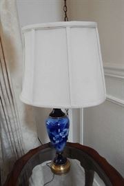 ANTIQUE FLOW BLUE COLOR LAMP