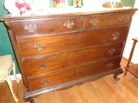 vintage chest of drawers