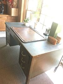 Wonderful vintage steel desk!  GF brand made in Chicago. Planned to get it auto painted in fun color! Super cool. 