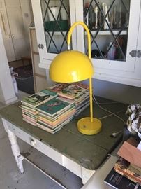 Fun yellow vintage lamp