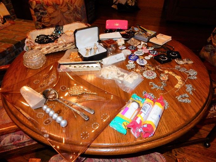 Just a small sample of the jewelry and trinkets.