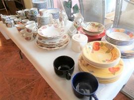 VARIETY OF DISH WARE
