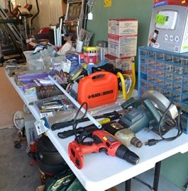 SMALL ELECTRIC TOOLS AND HARDWARE